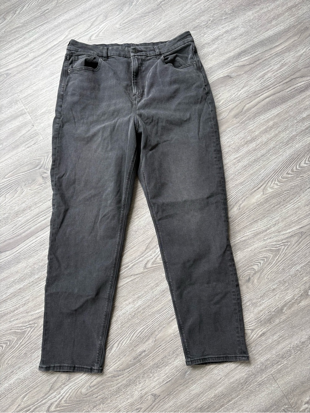 American Eagle Black Wash Stretch Jeans - Size 16 Long